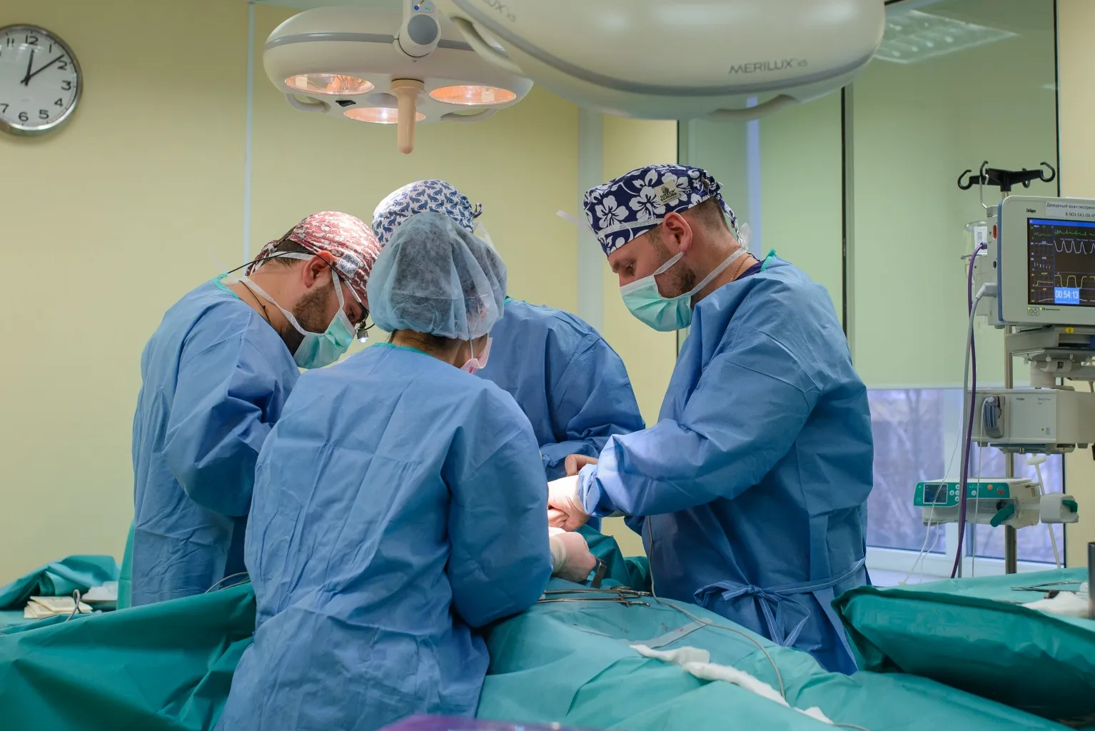 Круглик Сергей Викторович сделал маммопластику участнице проекта ДОМ-2