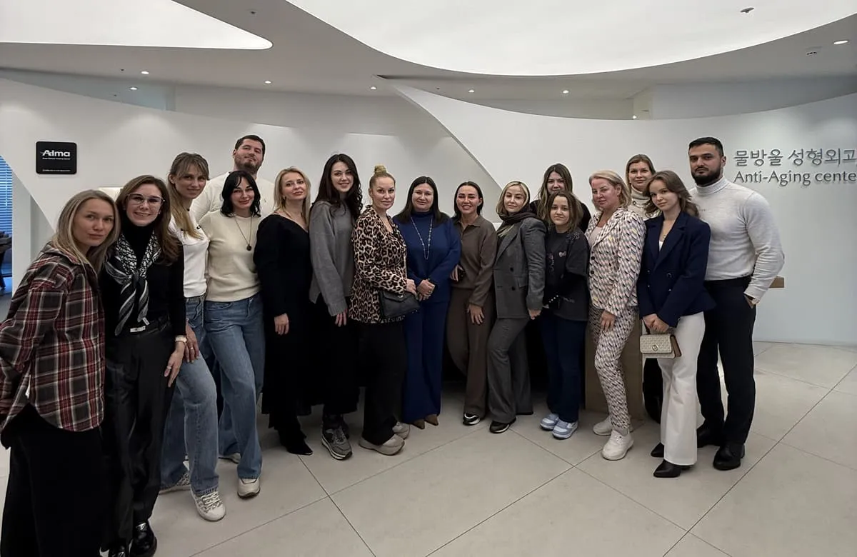 Врач-косметолог клиники прошла стажировку в центре аппаратной косметологии в Сеуле